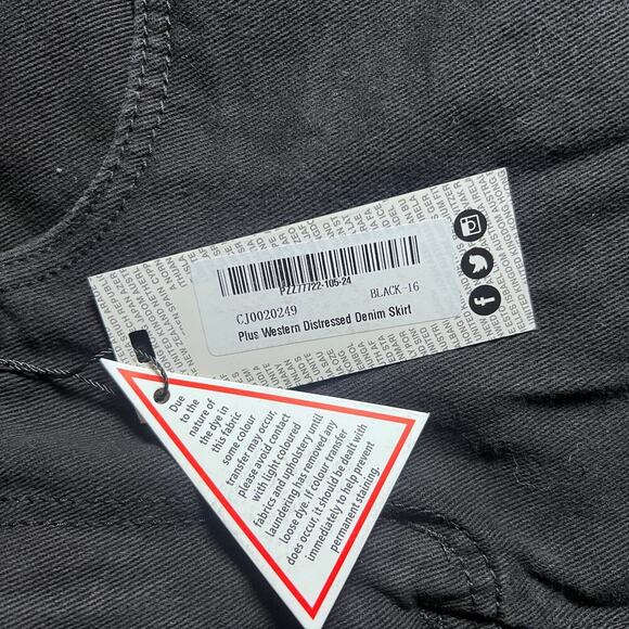 ✨Boohoo Blue Women’s Black Distressed Denim Skirt Size 12 US Raw Hem Mini NWT - Picture 3 of 7